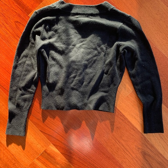 Urban Behavior Sweater - Picture 5 of 6